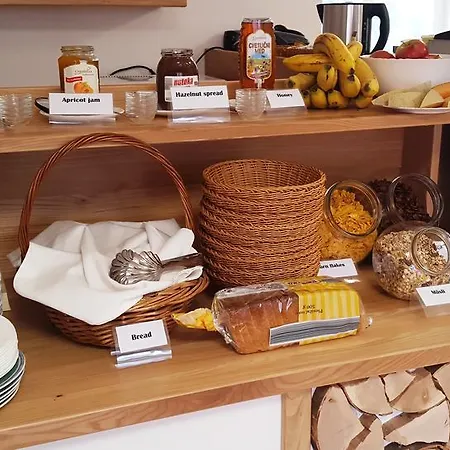 Bed & Breakfast Julija 3*