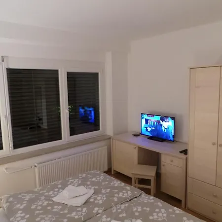 فندق مبيت وإفطار Julija 3*