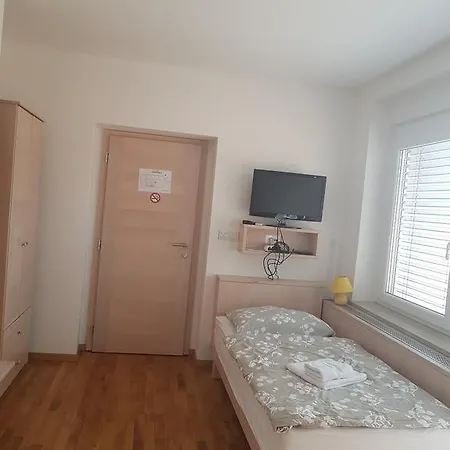 Julija 3* ليوبليانا