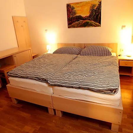 Bed & Breakfast Julija 3*